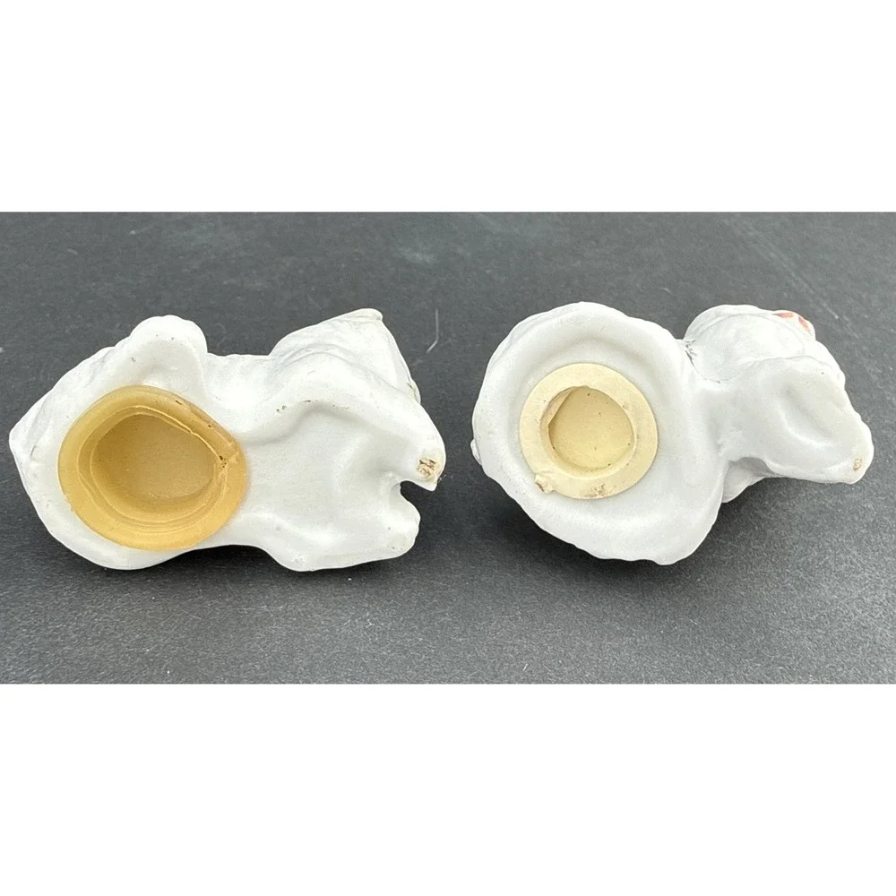Vtg 2 Mini White Persian Cat Salt & Pepper Shakers Ceramic Kitty Figurines